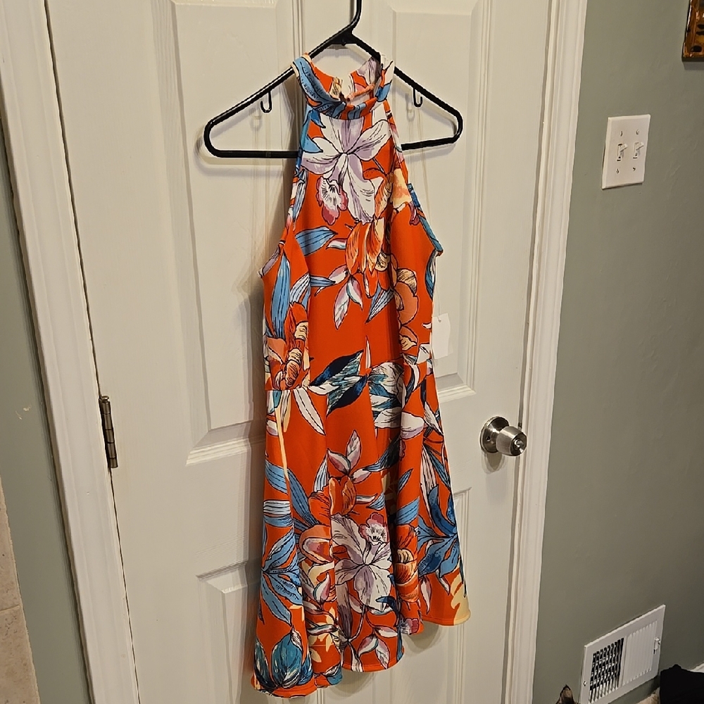 BRAND NEW FLORAL PRINT DRESS